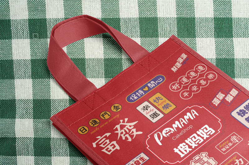 服裝店用什么購(gòu)物袋能吸引客戶購(gòu)買